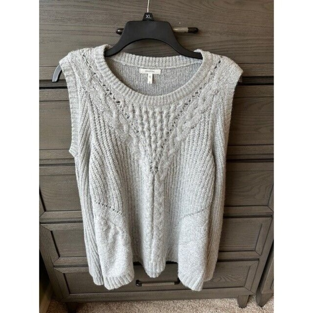 Maurices Women's Knit Heather Gray‎ Cold Shoulder Tunic  Pullover Sweater 0 14W